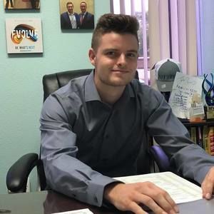 Meet your Posher, Logan